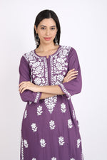 Load image into Gallery viewer, Heer Rayon Chikankari Straight Kurti