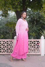 Load image into Gallery viewer, Gulfam Rose Pannel Viscose Kurti Set