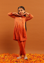 Load image into Gallery viewer, Titli Cotton Chikankari Ombre Girl's 3 PC A-Line Kurta Set - The Lucknowi Chikan