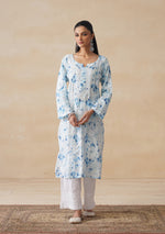 Load image into Gallery viewer, Aadat Mulmul Straight Chikankari Kurti