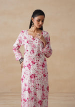 Load image into Gallery viewer, Aadat Mulmul Straight Chikankari Kurti - The Lucknowi Chikan