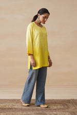 Load image into Gallery viewer, Amina Rayon Short Chikankari Kurti