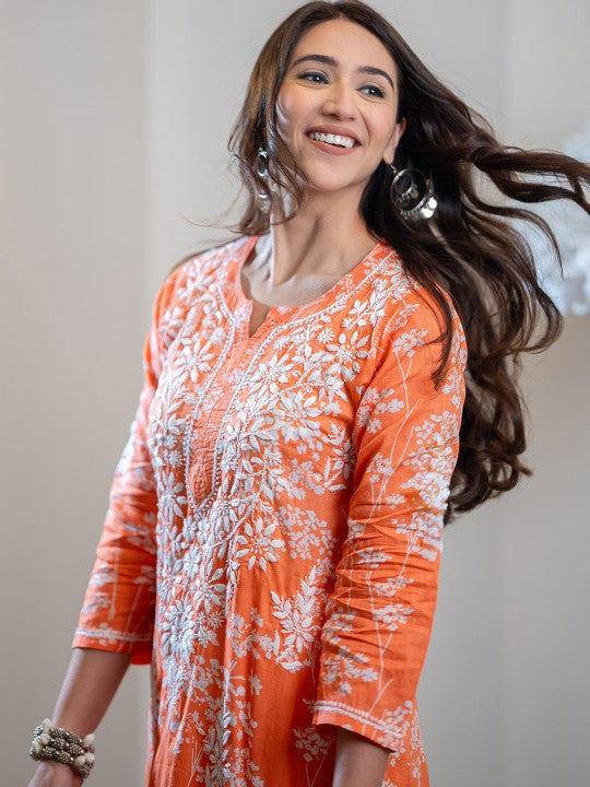 Zainab Chikankari Mulmul Straight Kurti