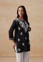 Load image into Gallery viewer, Jiva Rayon Short Kurti