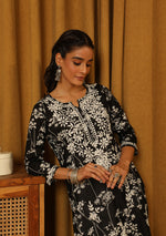 Load image into Gallery viewer, Zainab Mul Cotton Chikankari Kurti