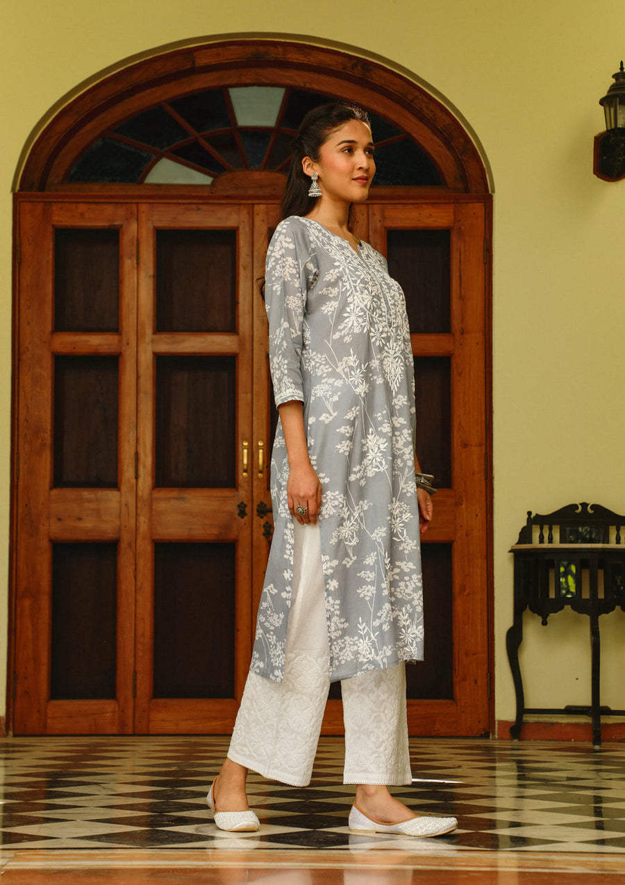 Zainab Mul Cotton Chikankari Kurti