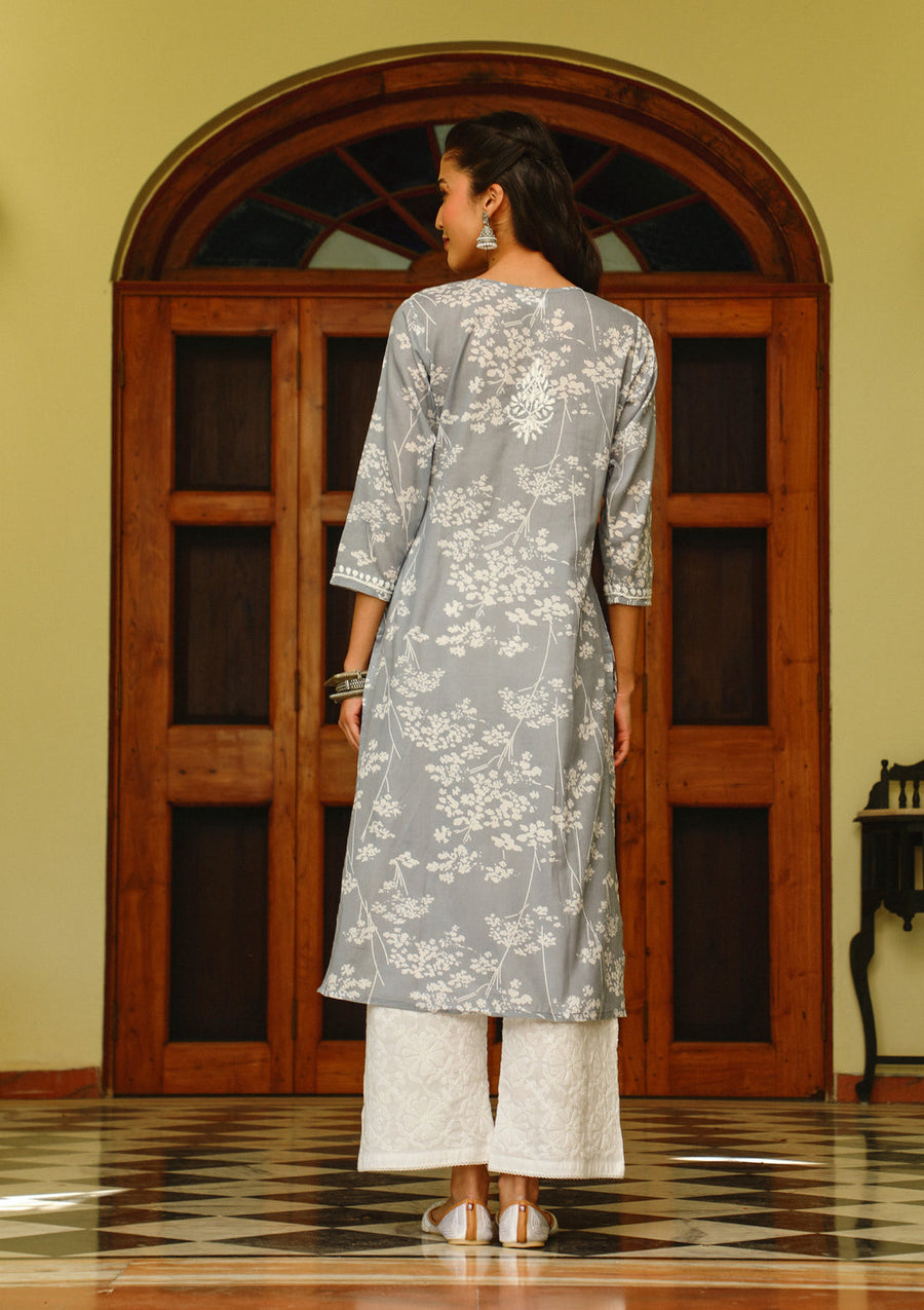 Zainab Mul Cotton Chikankari Kurti