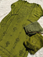 Load image into Gallery viewer, Sona Chanderi Chikankari Kurti Set