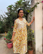 Load image into Gallery viewer, Gulfam Side Choli Mul Mul Gown