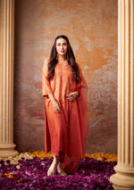 Load image into Gallery viewer, Karishma Kapoor Styled Mukaish Chikankari Chanderi Suit Set