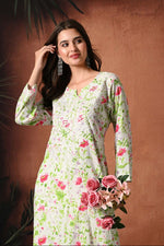Load image into Gallery viewer, Saheli Mul Mul Floral Chikankari Kurti
