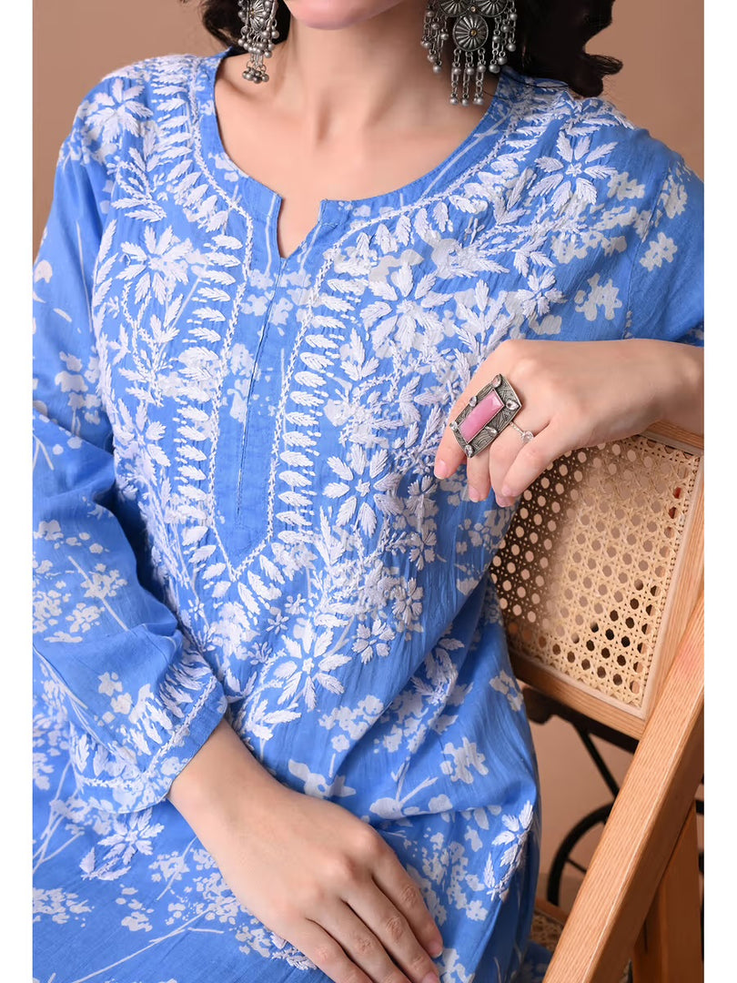 Aadat Mulmul Straight Chikankari Kurti