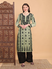 Pratha 3D Chikankari Muslin Kurta-The Lucknowi Chikan