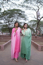 Load image into Gallery viewer, Gulfam Rose Pannel Viscose Kurti Set
