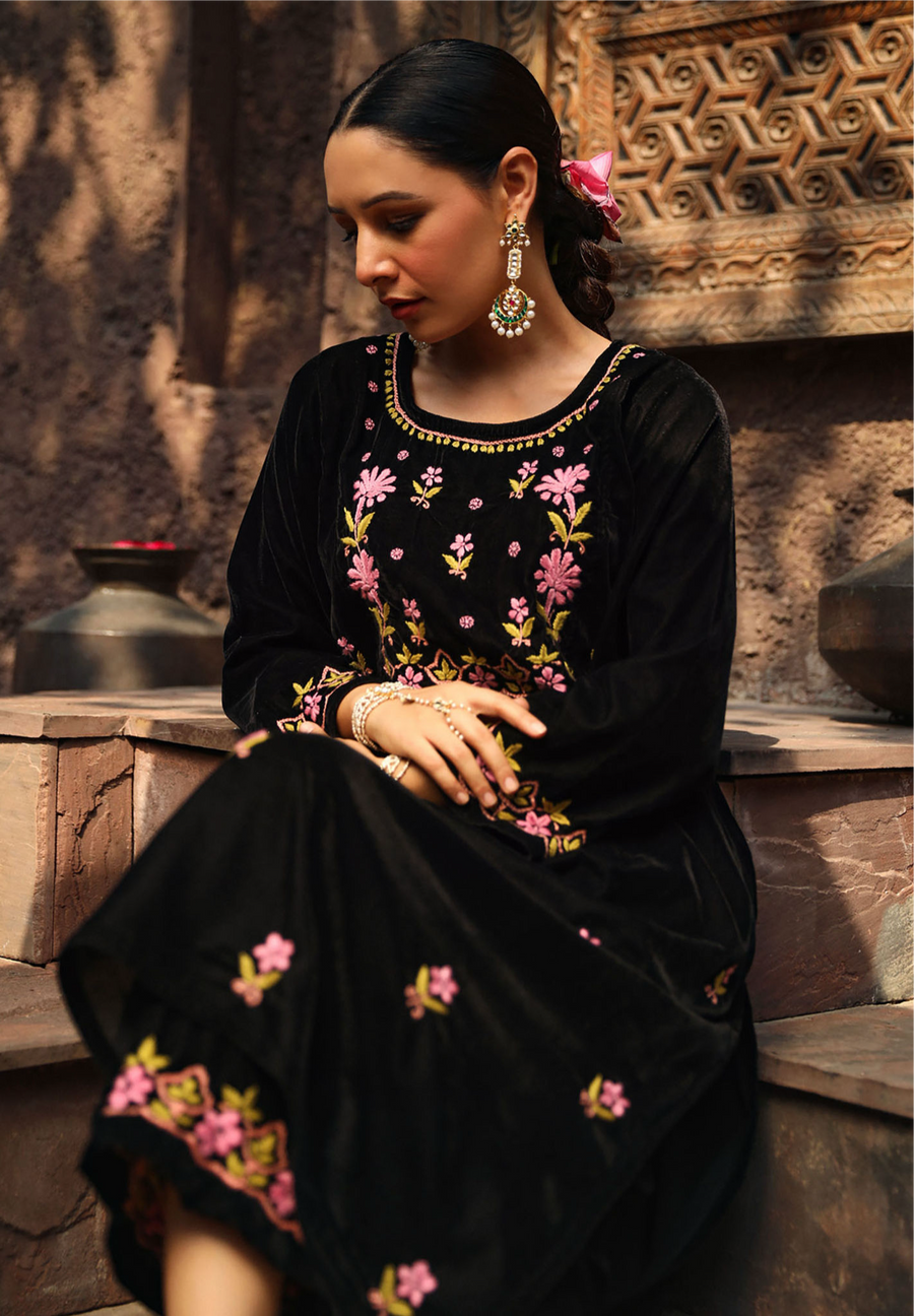 Hayat Velvet Chikankari Kurti Set