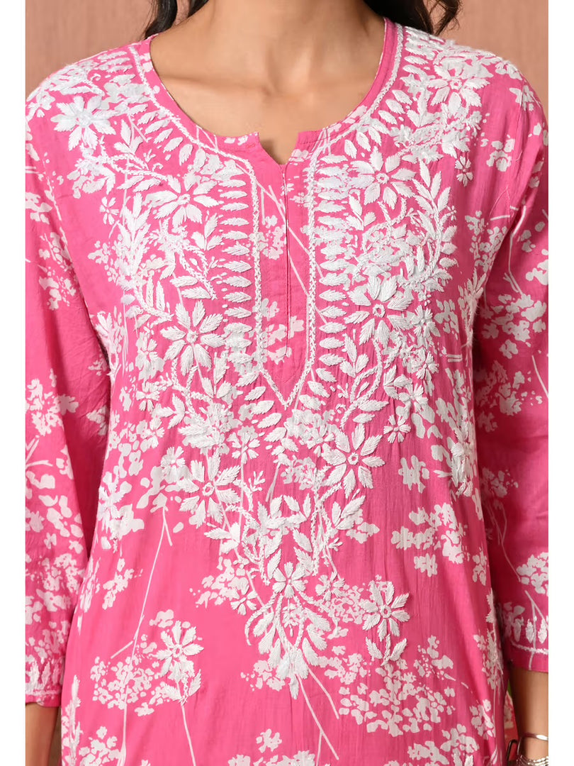 Aadat Mulmul Straight Chikankari Kurti