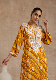 Dhani Rayon Lahariya Chikankari Kurti