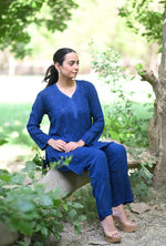 Load image into Gallery viewer, Tarai Viscose Short Chikankari Kurti - The Lucknowi Chikan 