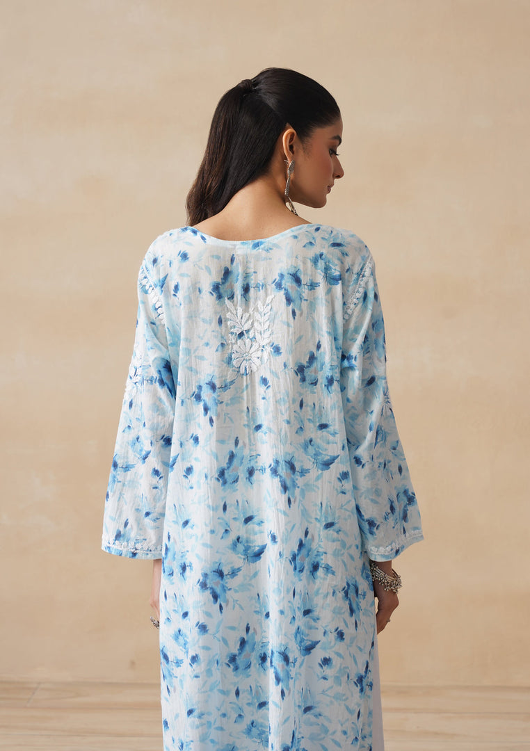 Aadat Mulmul Straight Chikankari Kurti