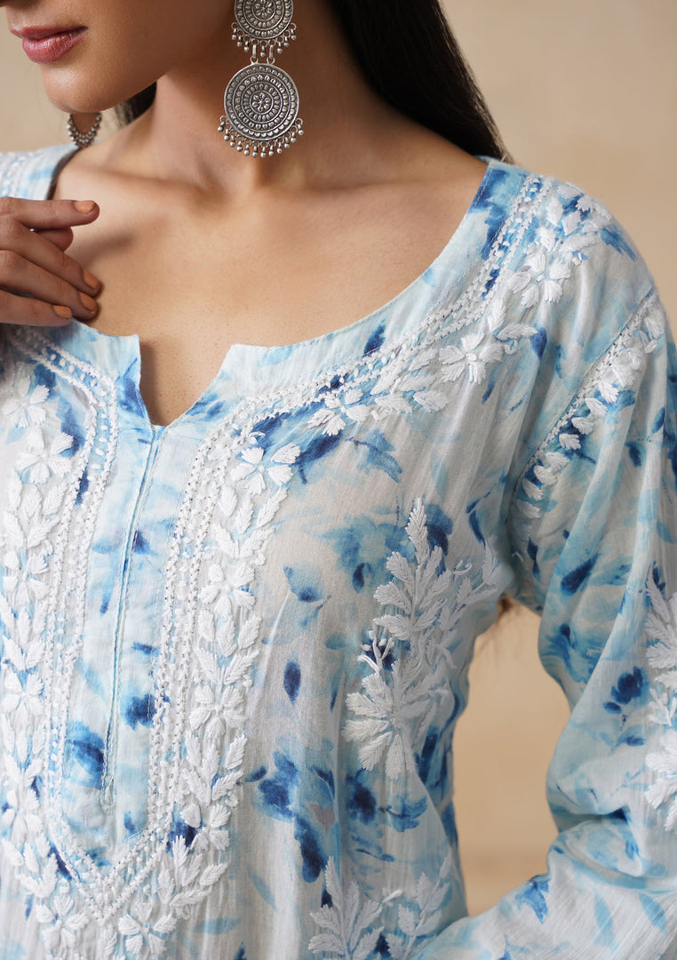 Aadat Mulmul Straight Chikankari Kurti