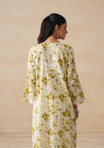 Load image into Gallery viewer, Aadat Mulmul Straight Chikankari Kurti