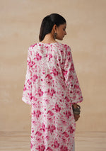 Load image into Gallery viewer, Aadat Mulmul Straight Chikankari Kurti