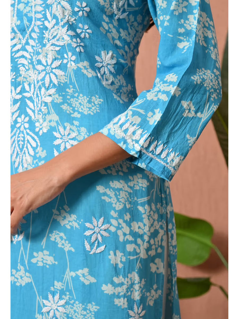 Aadat Mulmul Straight Chikankari Kurti