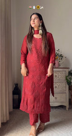 Load image into Gallery viewer, Surma Viscose 3D Chikankari Kurta Set