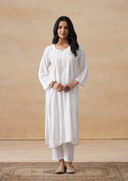 Kora White Chikankari long kurta - The Lucknowi Chikan 