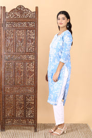 Zainab Mul Cotton Chikankari Kurti