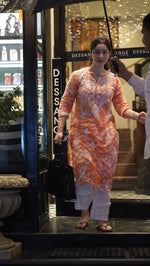Load image into Gallery viewer, Zainab Chikankari Mulmul Straight Kurti
