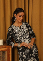 Load image into Gallery viewer, Zainab Mul Cotton Chikankari Kurti
