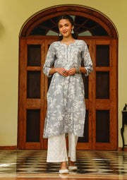 Zainab Mul Cotton Chikankari Kurti