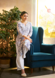 Zainab Mul Cotton Chikankari Kurti