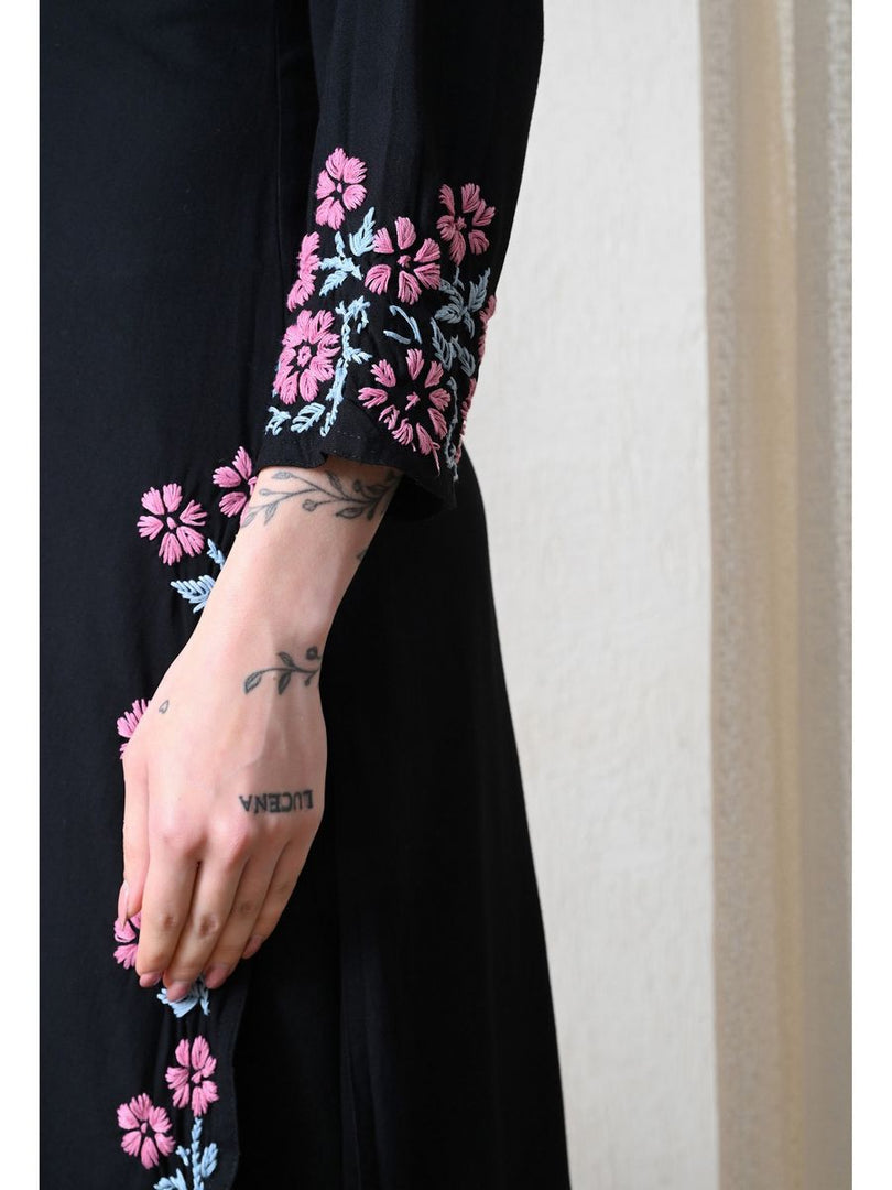 Sadiya Duel Thread Rayon Chikankari Kurti