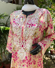 Aadat Mulmul Straight Chikankari Kurti