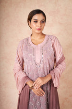 Load image into Gallery viewer, Sitaar Chikankari Mirror Set
