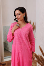 Load image into Gallery viewer, Joohi Ombre Straight Chikankari Kurti