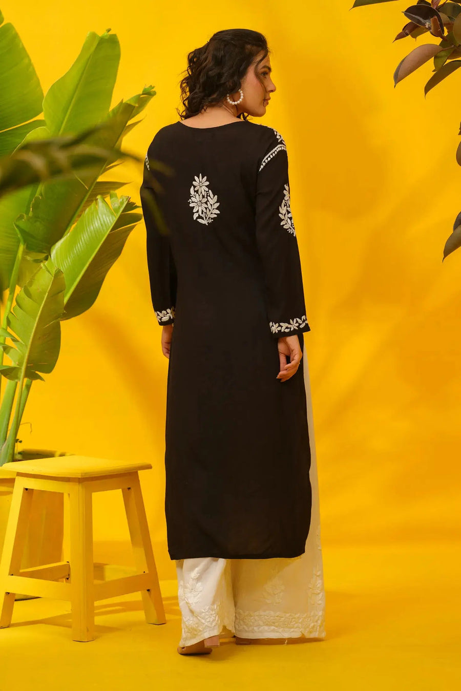 Dhunki Modal Chikankari Straight Kurta