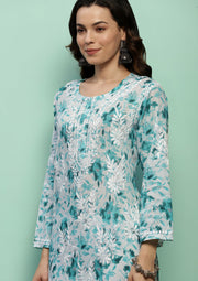 Dilkash Floral Mul-Mul Chikankari Kurti